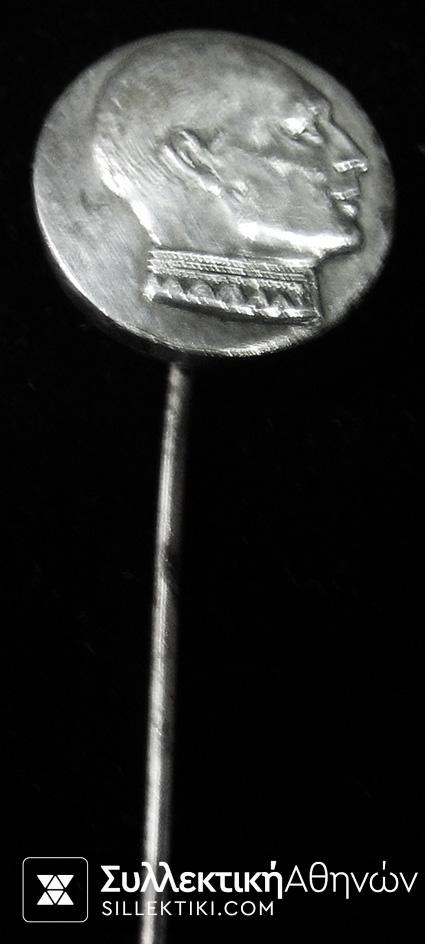 Pin EON King George B